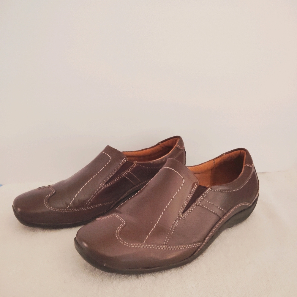 Natural Soul by Naturalizer Flor Women's 7.5 W Brown Leather Slip-On Flat Loafer